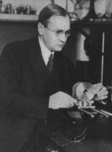 Иллюстрация к книге — Зворыкин [i_011.jpg]