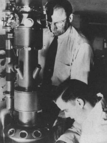 Иллюстрация к книге — Зворыкин [i_019.jpg]