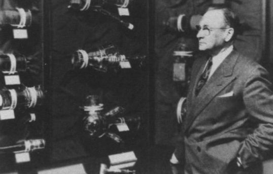 Иллюстрация к книге — Зворыкин [i_025.jpg]