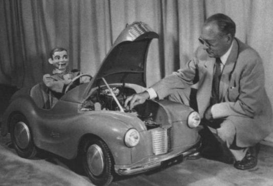 Иллюстрация к книге — Зворыкин [i_026.jpg]