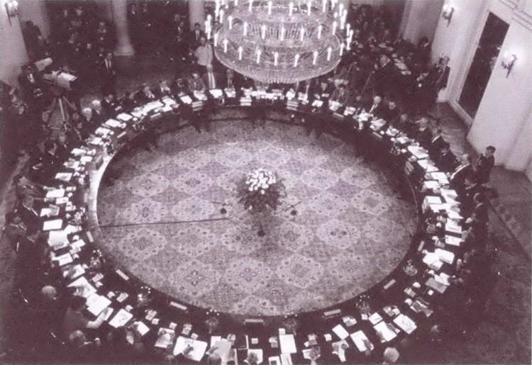 Иллюстрация к книге — Станислав Лем [i_068.jpg]