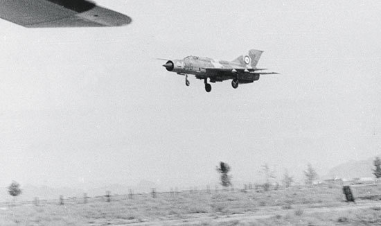 Иллюстрация к книге — Камуфляж и бортовые эмблемы авиатехники советских ВВС в афганской кампании [i_057.jpg]