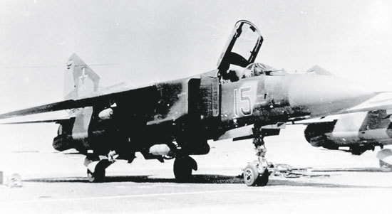 Иллюстрация к книге — Камуфляж и бортовые эмблемы авиатехники советских ВВС в афганской кампании [i_071.jpg]