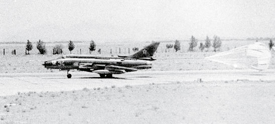 Иллюстрация к книге — Камуфляж и бортовые эмблемы авиатехники советских ВВС в афганской кампании [i_126.jpg]