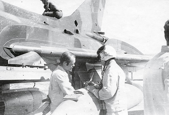 Иллюстрация к книге — Камуфляж и бортовые эмблемы авиатехники советских ВВС в афганской кампании [i_135.jpg]