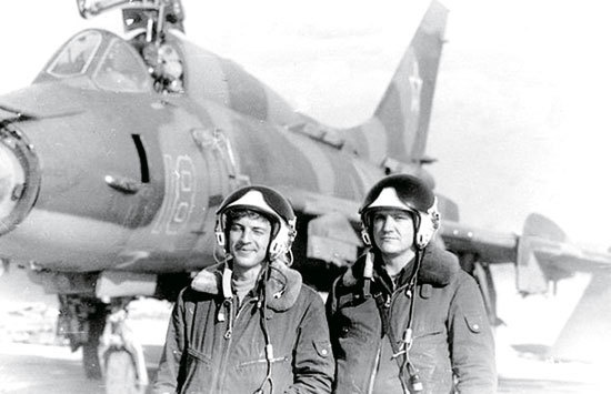 Иллюстрация к книге — Камуфляж и бортовые эмблемы авиатехники советских ВВС в афганской кампании [i_138.jpg]