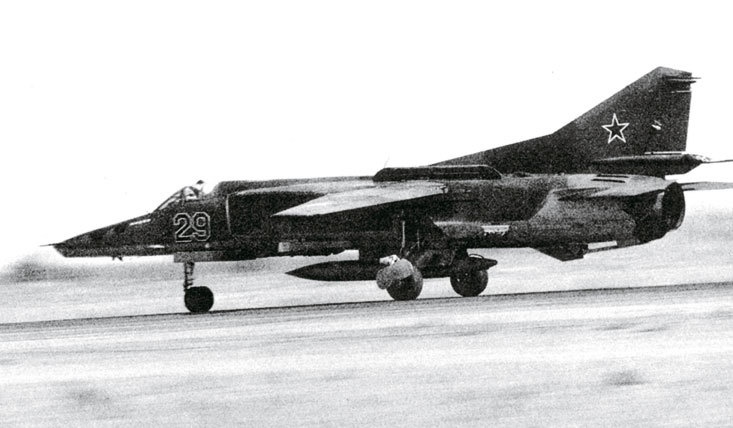 Иллюстрация к книге — Камуфляж и бортовые эмблемы авиатехники советских ВВС в афганской кампании [i_158.jpg]