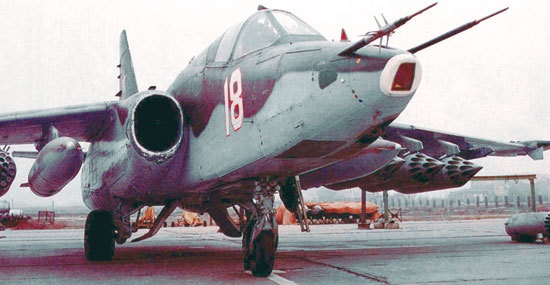 Иллюстрация к книге — Камуфляж и бортовые эмблемы авиатехники советских ВВС в афганской кампании [i_165.jpg]