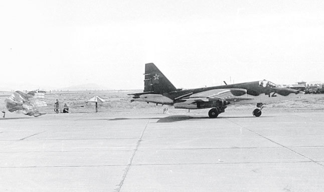 Иллюстрация к книге — Камуфляж и бортовые эмблемы авиатехники советских ВВС в афганской кампании [i_182.jpg]