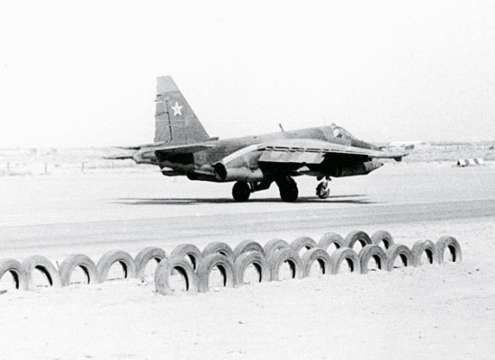 Иллюстрация к книге — Камуфляж и бортовые эмблемы авиатехники советских ВВС в афганской кампании [i_185.jpg]