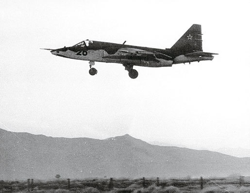 Иллюстрация к книге — Камуфляж и бортовые эмблемы авиатехники советских ВВС в афганской кампании [i_187.jpg]