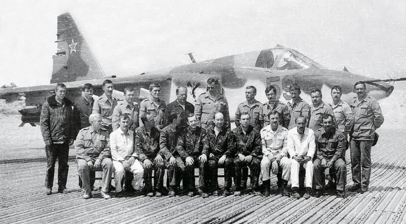 Иллюстрация к книге — Камуфляж и бортовые эмблемы авиатехники советских ВВС в афганской кампании [i_203.jpg]