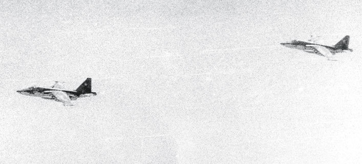 Иллюстрация к книге — Камуфляж и бортовые эмблемы авиатехники советских ВВС в афганской кампании [i_215.jpg]