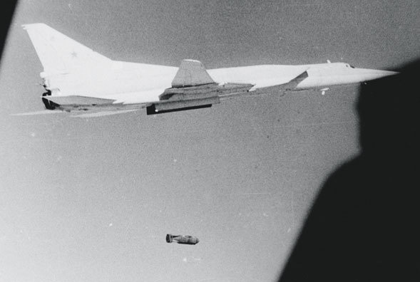 Иллюстрация к книге — Камуфляж и бортовые эмблемы авиатехники советских ВВС в афганской кампании [i_247.jpg]