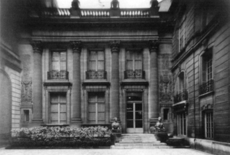 Иллюстрация к книге — Художники во Франции во время оккупации. Ван Донген, Пикассо, Утрилло, Майоль, Вламинк... [_24.jpg]