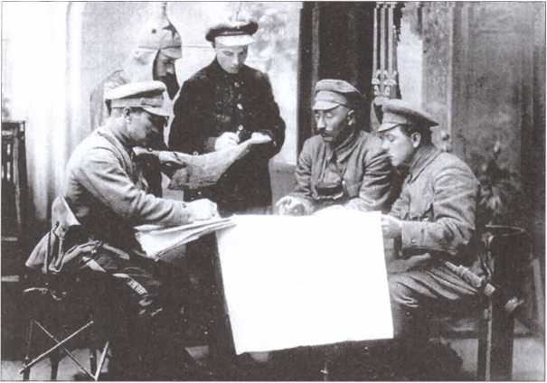 Иллюстрация к книге — Первая конная армия [doc2fb_image_02000017.jpg]