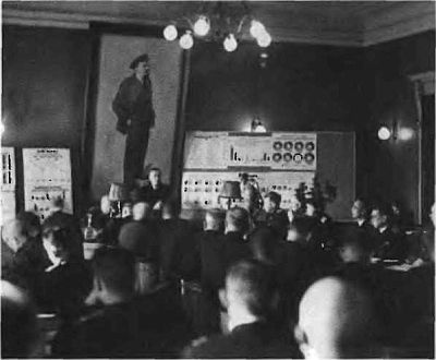 Иллюстрация к книге — Адмирал Кузнецов [i_039.jpg]