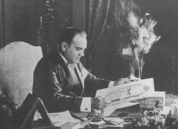 Иллюстрация к книге — Карузо [i_043.jpg]