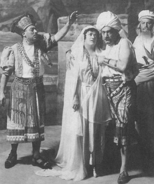 Иллюстрация к книге — Карузо [i_047.jpg]