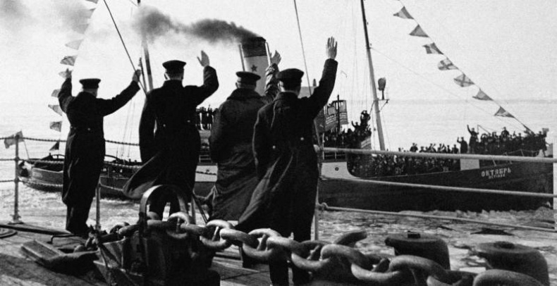 Иллюстрация к книге — Папанинская четверка: взлеты и падения [i_001.jpg]