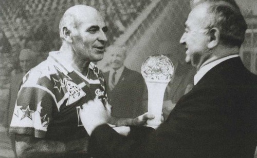 Иллюстрация к книге — Гвардия советского футбола [i_031.jpg]