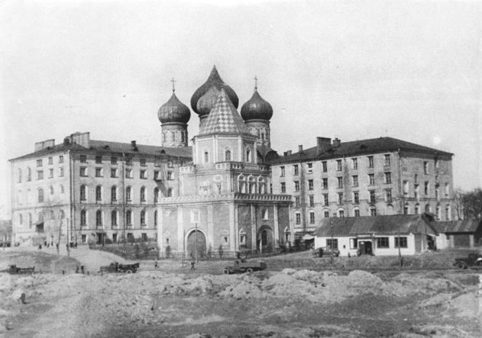 Иллюстрация к книге — Москва при Романовых. К 400-летию царской династии Романовых [i_015.jpg]