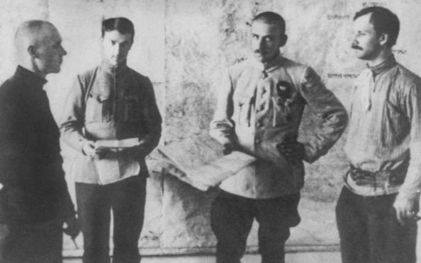 Иллюстрация к книге — Блюхер [i_016.jpg]