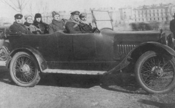 Иллюстрация к книге — Блюхер [i_027.jpg]