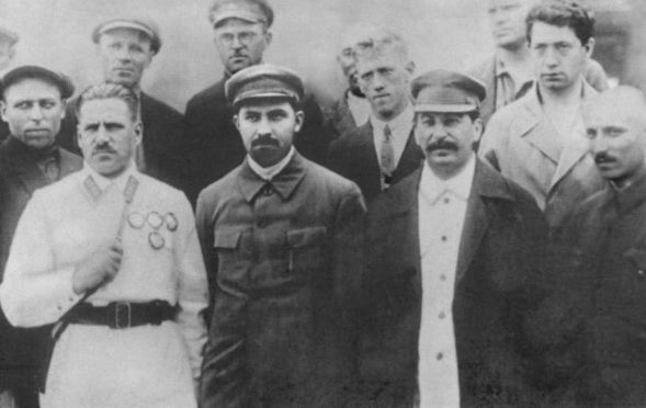 Иллюстрация к книге — Блюхер [i_049.jpg]