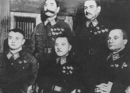 Иллюстрация к книге — Блюхер [i_053.jpg]