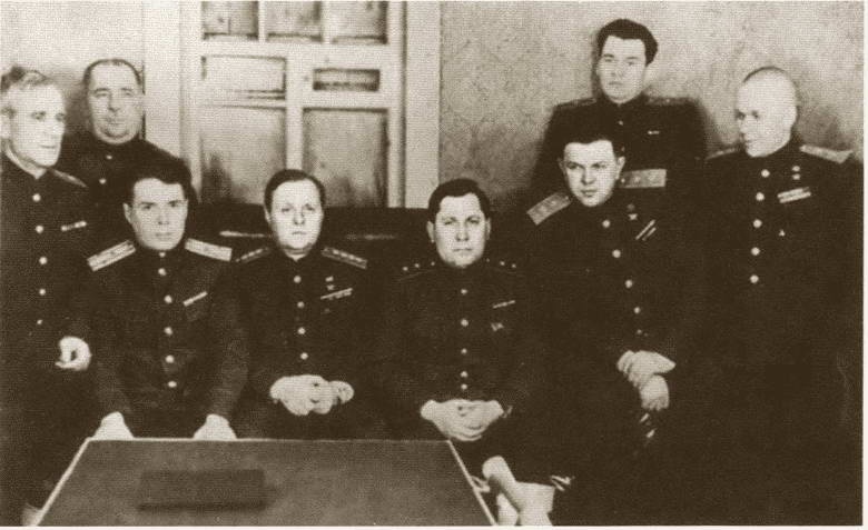 Иллюстрация к книге — Мерецков [i_052.jpg]