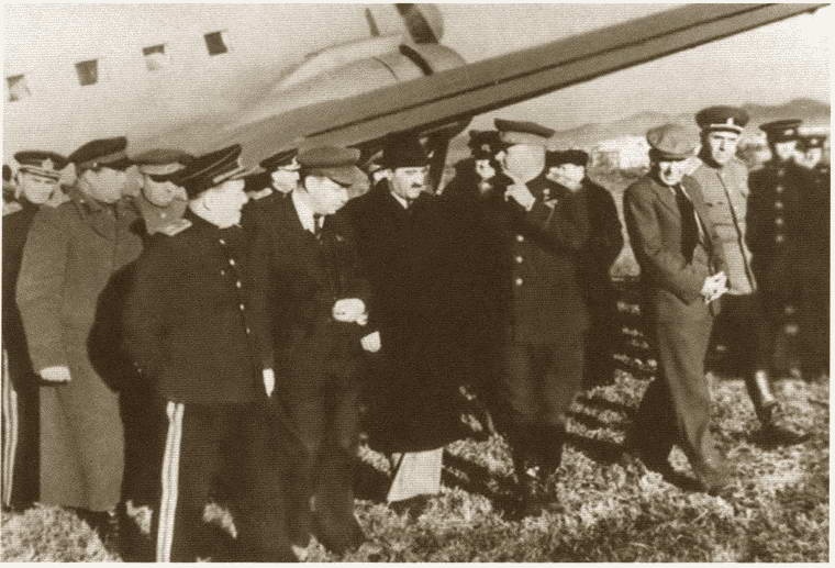 Иллюстрация к книге — Мерецков [i_065.jpg]