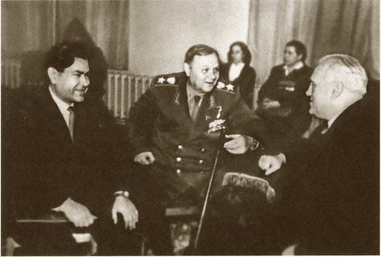 Иллюстрация к книге — Мерецков [i_067.jpg]