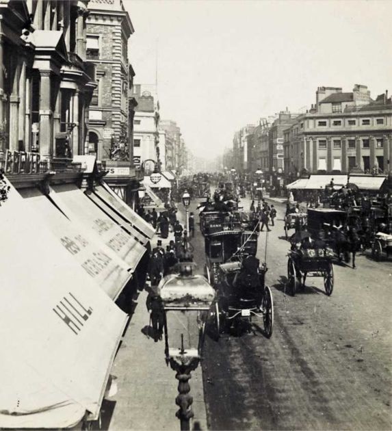 Иллюстрация к книге — Шерлок Холмс. Человек, который никогда не жил и поэтому никогда не умрет [i_062.jpg]