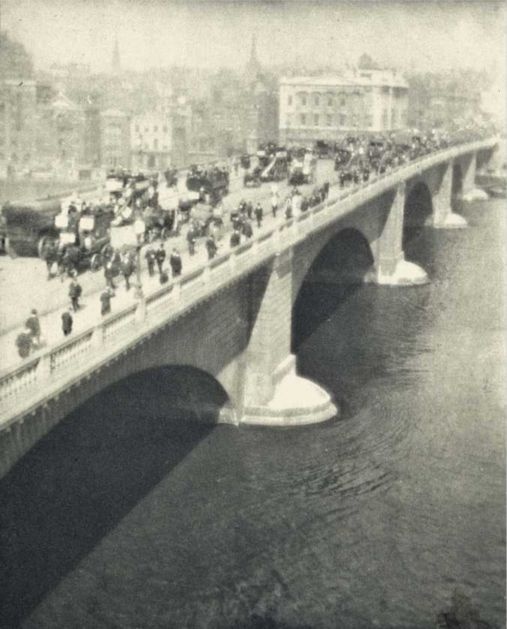 Иллюстрация к книге — Шерлок Холмс. Человек, который никогда не жил и поэтому никогда не умрет [i_134.jpg]