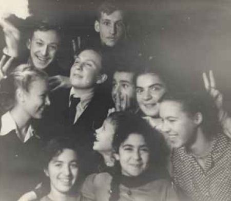 Иллюстрация к книге — Девочки. Дневник матери [i_044.jpg]