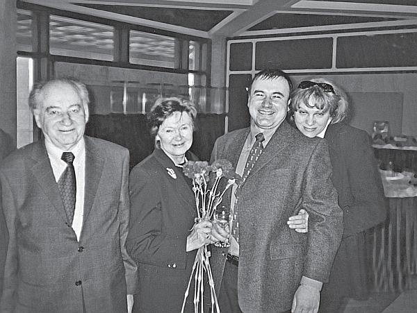 Иллюстрация к книге — Моя свекровь Рахиль, отец и другие... [_13.jpg]