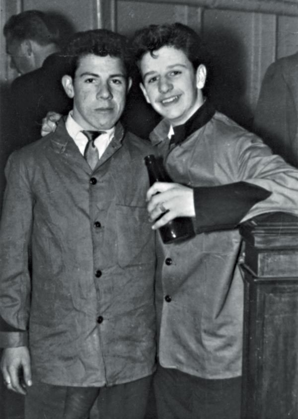 Иллюстрация к книге — The Beatles. Единственная на свете авторизованная биография [i_052.jpg]