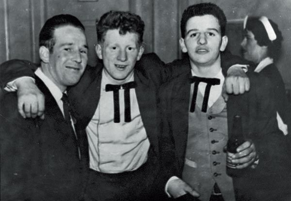 Иллюстрация к книге — The Beatles. Единственная на свете авторизованная биография [i_053.jpg]