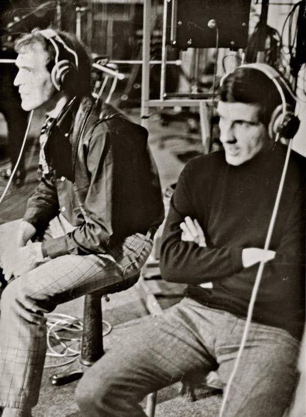 Иллюстрация к книге — The Beatles. Единственная на свете авторизованная биография [i_088.jpg]