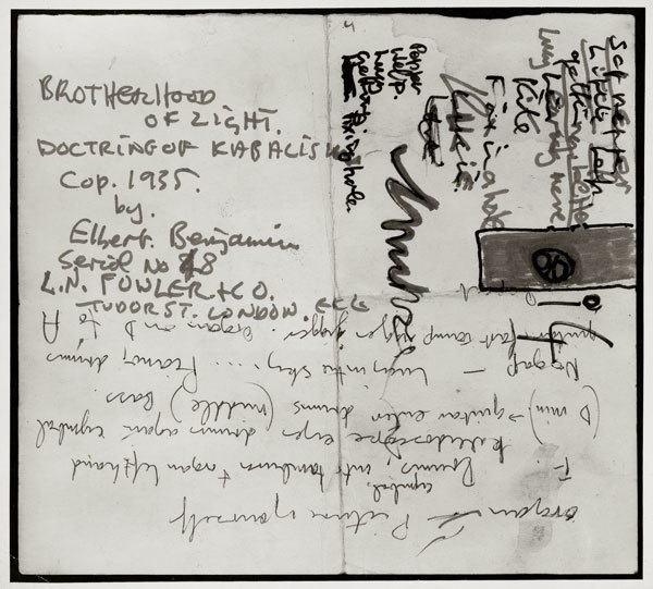 Иллюстрация к книге — The Beatles. Единственная на свете авторизованная биография [i_093.jpg]