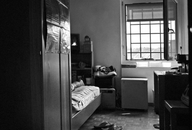 Иллюстрация к книге — Пальто с хлястиком [i_013.jpg]