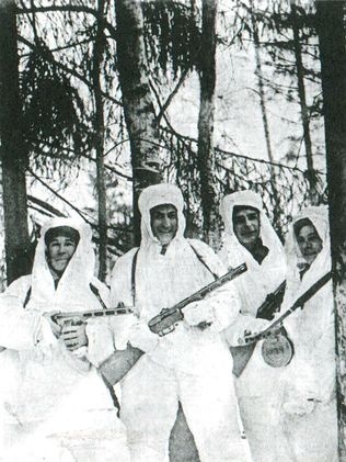 Иллюстрация к книге — Комдив. От Синявинских высот до Эльбы [i_003.jpg]