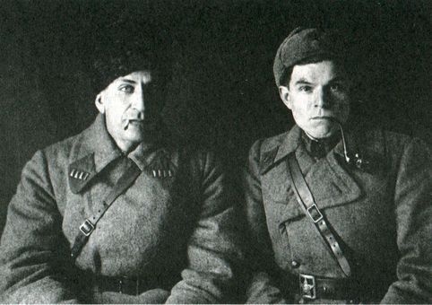 Иллюстрация к книге — Комдив. От Синявинских высот до Эльбы [i_005.jpg]