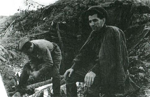 Иллюстрация к книге — Комдив. От Синявинских высот до Эльбы [i_006.jpg]