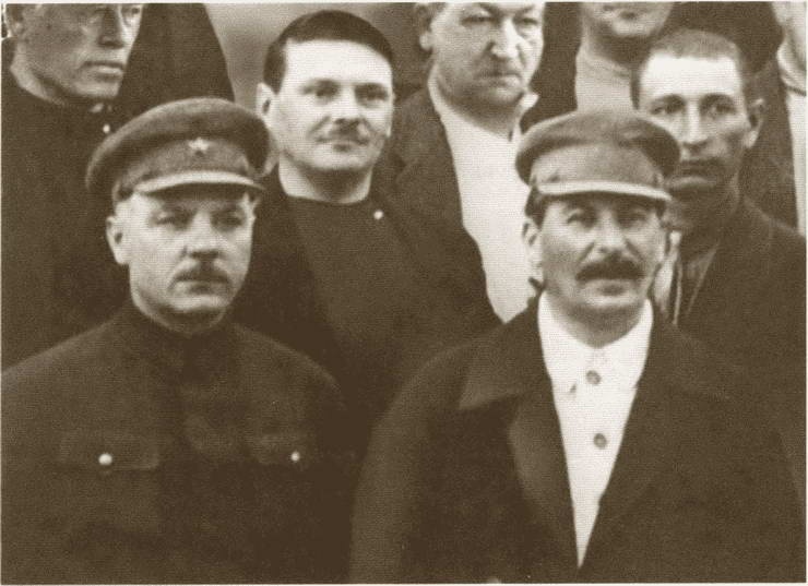 Иллюстрация к книге — Жданов [i_027.jpg]