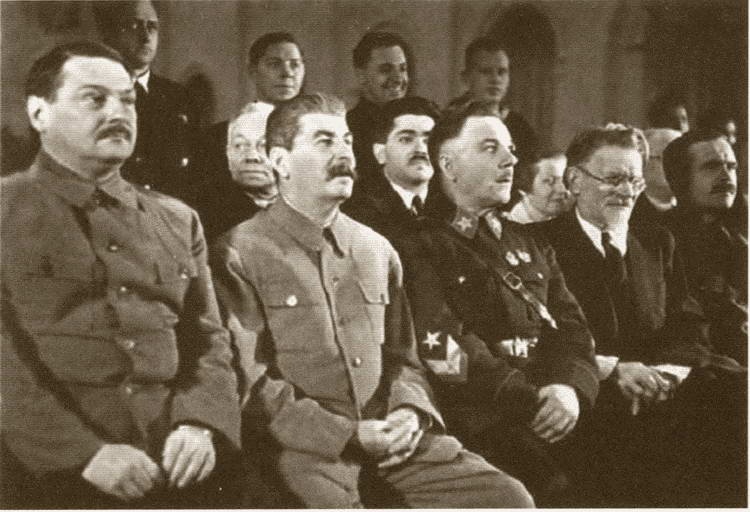 Иллюстрация к книге — Жданов [i_043.jpg]