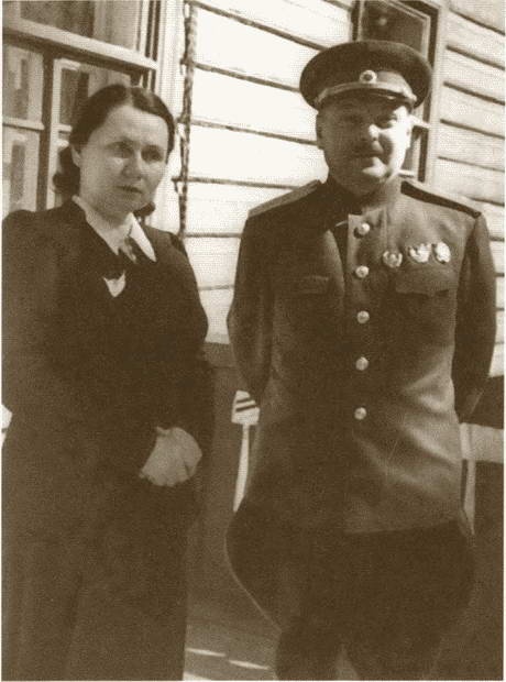 Иллюстрация к книге — Жданов [i_058.jpg]