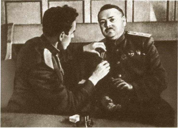 Иллюстрация к книге — Жданов [i_059.jpg]