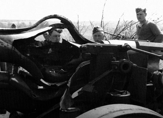 Иллюстрация к книге — &quot;Будь проклят Сталинград!&quot; Вермахт в аду [i_018.jpg]